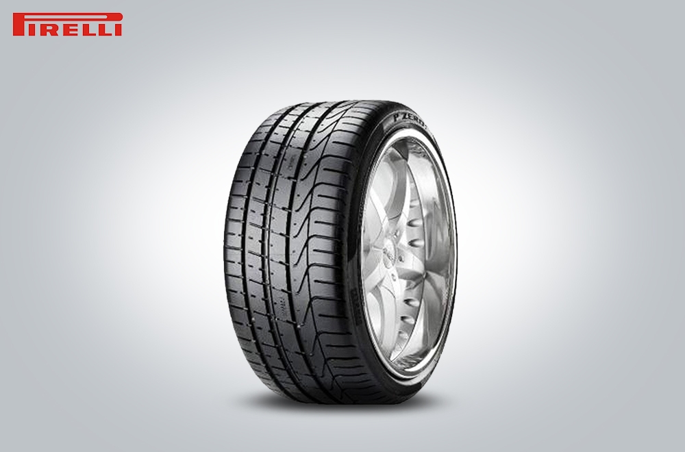 PZERO NERO 215/40 R18 89W